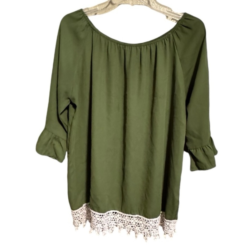 Simply Irresistible‎ Green Top